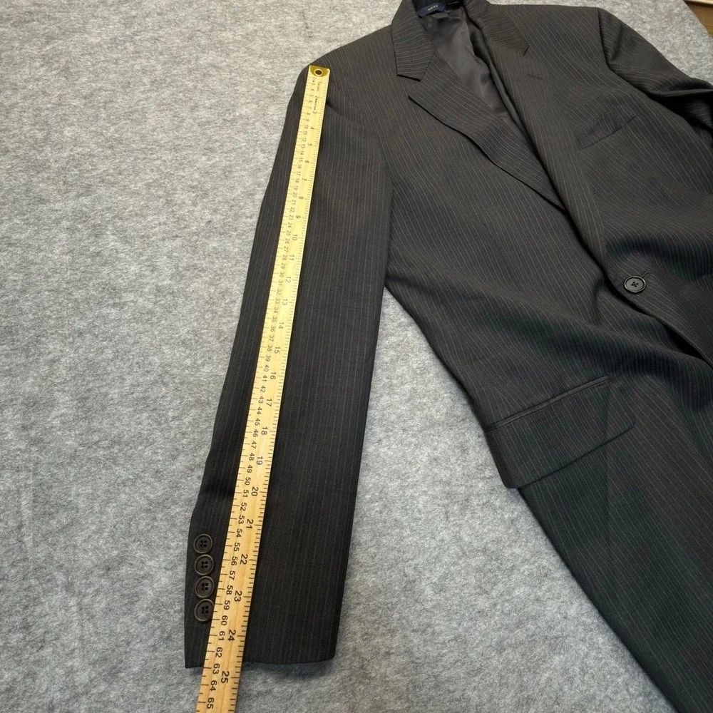 Brooks Brothers up sale